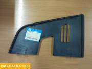 Крышка решетки радиатора левая