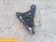 Кронштейн усилителя переднего бампера правый