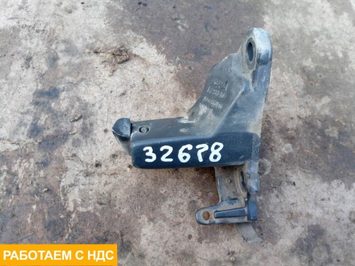 Кронштейн крепления торсиона левый