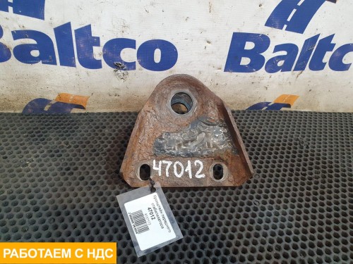 Кронштейн переднего стабилизатора правый