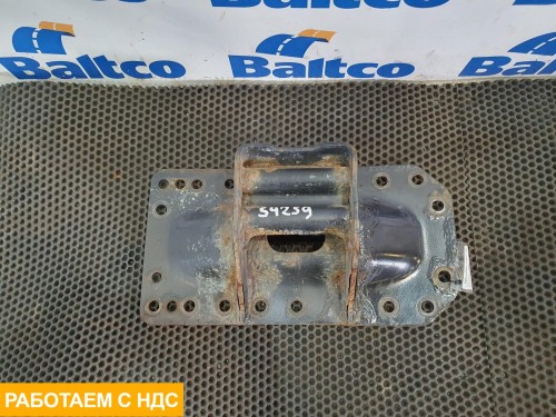 Кронштейн траверсы рамы левый