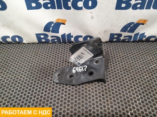 Кронштейн радиатора правый