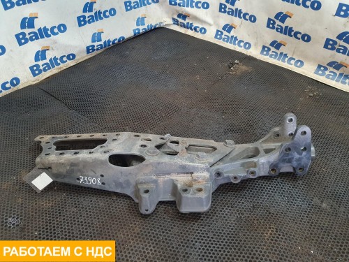 Кронштейн усилителя переднего бампера