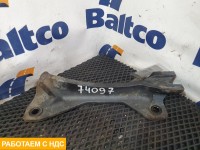 Кронштейн глушителя