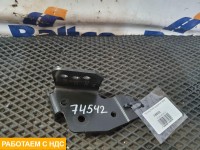 Кронштейн радиатора левый