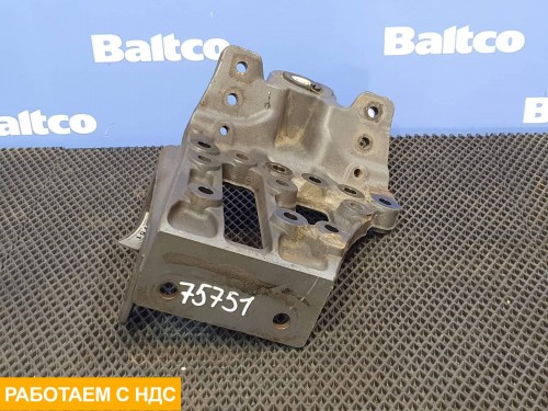 Кронштейн крепления передней рессоры