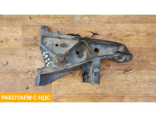 Кронштейн усилителя переднего бампера левый