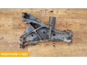 Кронштейн усилителя переднего бампера левый